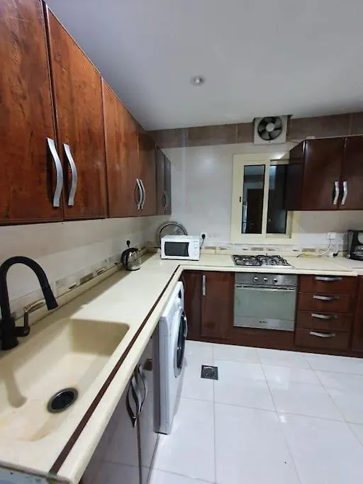 Alkhuzama Apartment Mecca